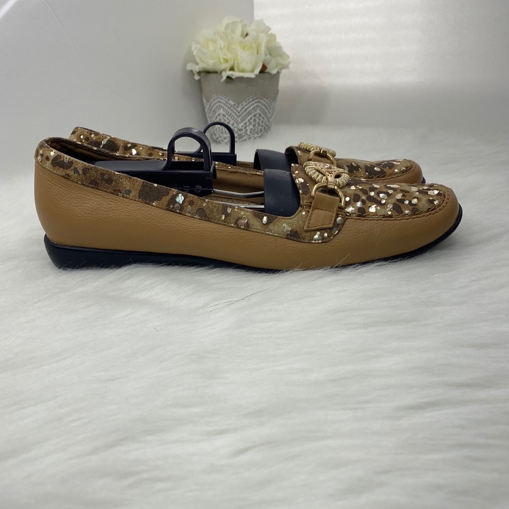 Bellini “Bobcat” Women's Loafers Beige Leather 10M